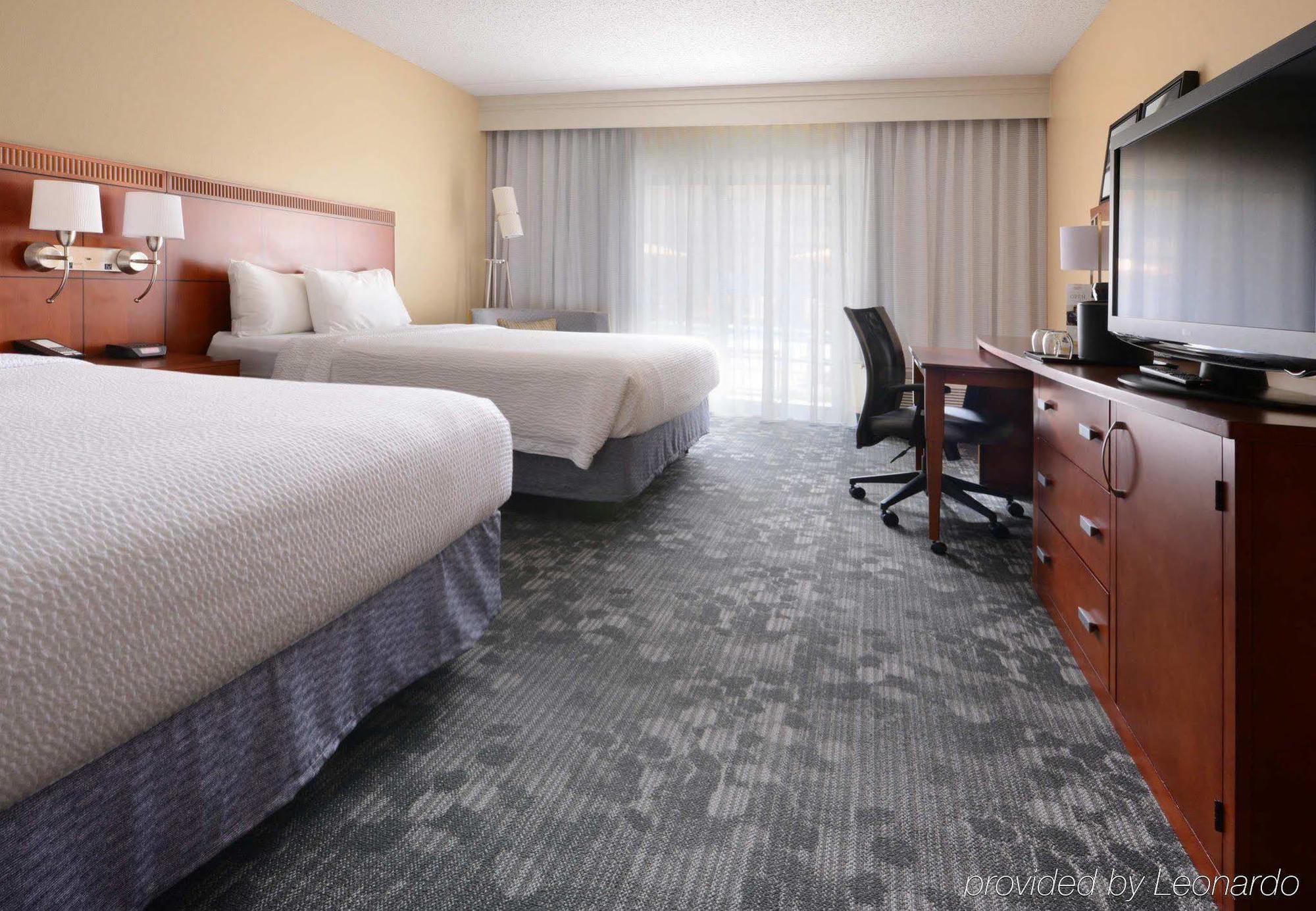 Courtyard By Marriott Dallas Richardson At Spring Valley Exterior foto